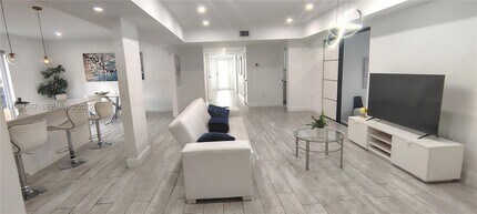 420 NE 90th St in El Portal, FL - Building Photo - Building Photo