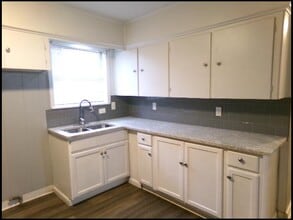 7018 Fairfield Dr in Little Rock, AR - Building Photo - Building Photo