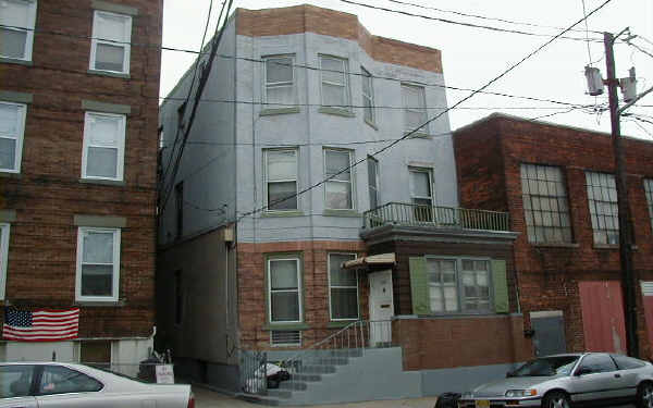 1217 7th St in North Bergen, NJ - Building Photo - Building Photo