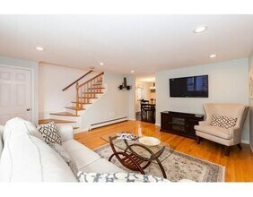 61 Decatur St in Arlington, MA - Building Photo - Building Photo