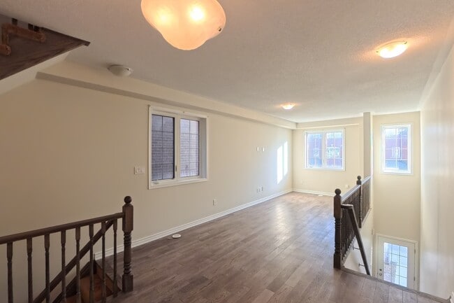 72 Jolly Way in Toronto, ON - Building Photo - Building Photo