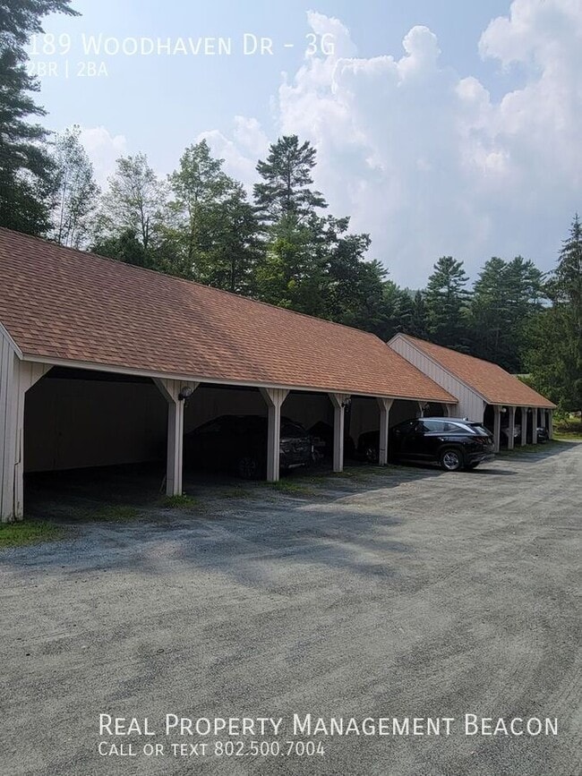 189 Woodhaven Dr in Hartford, VT - Building Photo - Building Photo
