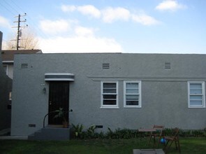 2832 E 1st St in Long Beach, CA - Building Photo - Building Photo
