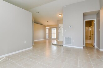 264 Magellan Dr in Kissimmee, FL - Building Photo - Building Photo