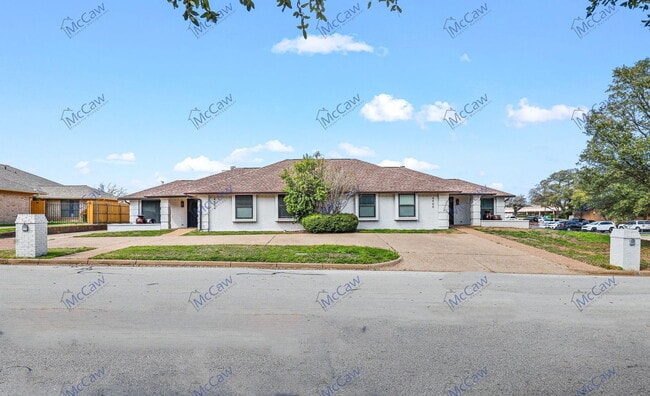 property at 4904 Ledgestone Dr