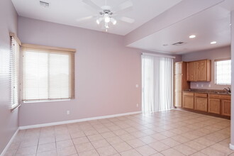 296 Sweet Sugar Pine Dr in Henderson, NV - Building Photo - Building Photo