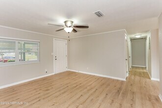 303 Renne Dr N in Jacksonville, FL - Building Photo - Building Photo