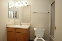 Shelter Cove Apartments in Yuba City, CA - Foto de edificio - Interior Photo