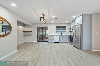3307 NE Jeannette Dr in Jensen Beach, FL - Building Photo - Building Photo