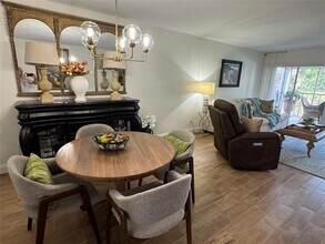 5246 Wedgewood Ln in Sarasota, FL - Building Photo - Building Photo