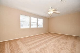 10807 Sugar Hill Dr in Houston, TX - Building Photo - Building Photo