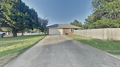 1616 Shadybrook Ln in Edmond, OK - Building Photo - Building Photo