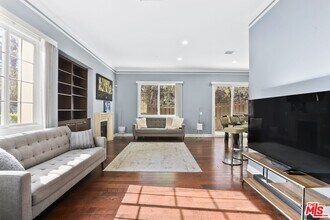 11507 Verona Dr in Chatsworth, CA - Foto de edificio - Building Photo