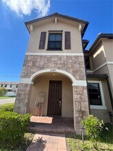 11080 W 32nd Ln in Hialeah, FL - Building Photo - Building Photo
