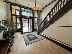 103 E Pittsburgh St in Greensburg, PA - Foto de edificio - Building Photo