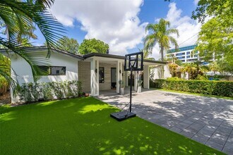 242 SW 31st Rd in Miami, FL - Building Photo - Building Photo