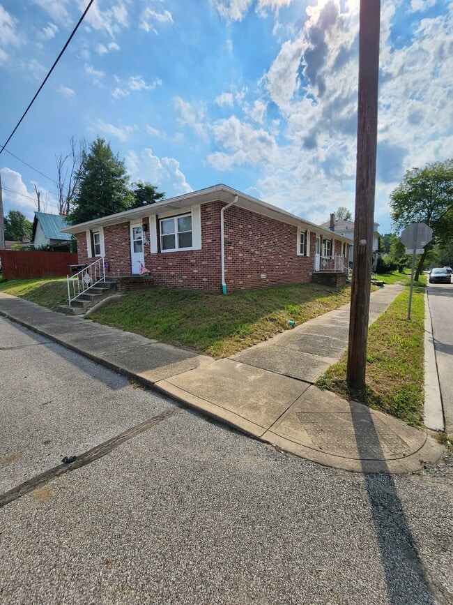 61 E Park St in Brazil, IN - Building Photo - Building Photo