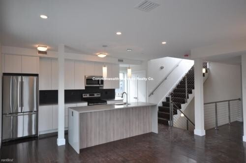 property at 659 Massachusetts Ave