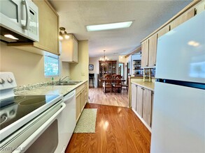 573 Cape Florida Ln in Naples, FL - Building Photo - Building Photo