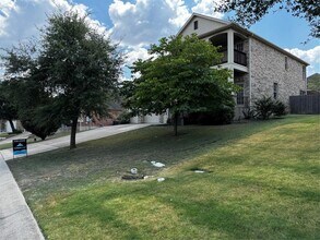 301 Winecup Way in Austin, TX - Building Photo - Building Photo