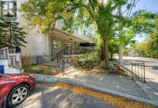 101 Queen St S in Hamilton, ON - Building Photo - Building Photo