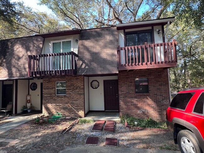 property at 2346 La Rue Ct