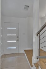 2711 Kimsey Dr in Dallas, TX - Building Photo - Building Photo