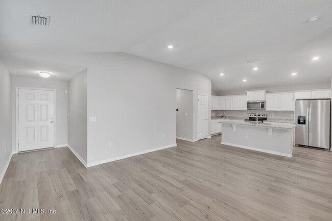 8138 Lumber Wy in Jacksonville, FL - Building Photo - Building Photo