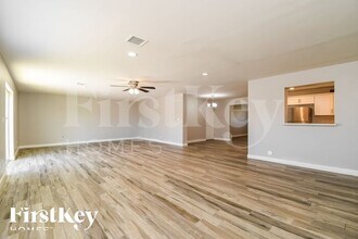 1561 E Clover in Mesa, AZ - Building Photo - Building Photo