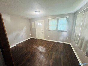 3214 Clopton St SW in Huntsville, AL - Building Photo - Building Photo
