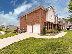 10836 Clark Street in Davidson, NC - Building Photo - Building Photo