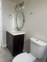 1463 Lake Crystal Dr in West Palm Beach, FL - Building Photo - Building Photo