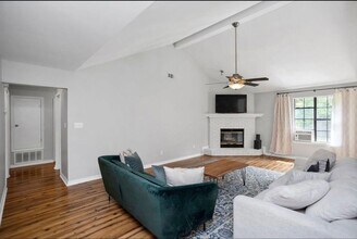 2240 Prytania Cir in Navarre, FL - Building Photo - Building Photo