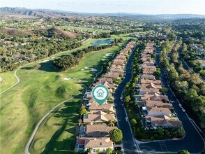 58 Via Candelaria in Trabuco Canyon, CA - Foto de edificio - Building Photo