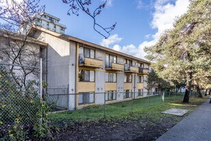 China Villa in Vancouver, BC - Building Photo