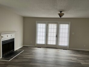 8023-8025 Perry Creek Rd in Raleigh, NC - Building Photo - Building Photo