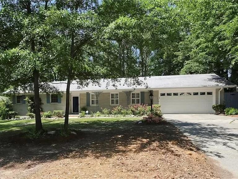 115 Peyton Rd SW in Atlanta, GA - Building Photo