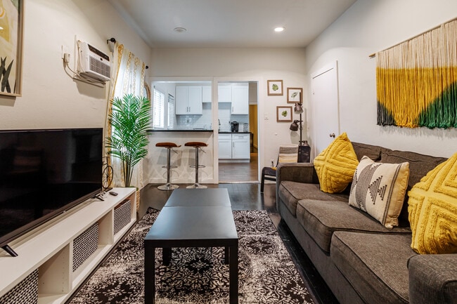 1806 Washington Way, Unit A in Venice, CA - Foto de edificio - Building Photo