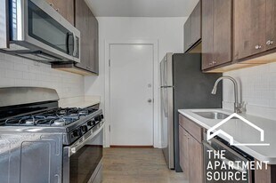 2641 N Spaulding Ave, Unit 3E in Chicago, IL - Building Photo