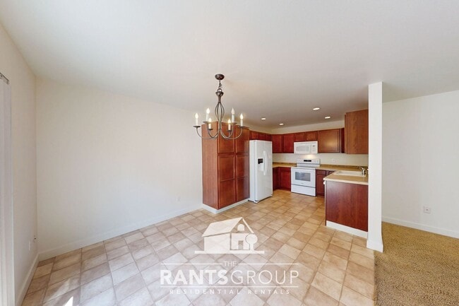property at 2805 Alyssa Ct SE