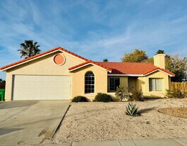 5325 Adobe Dr in Palmdale, CA - Building Photo