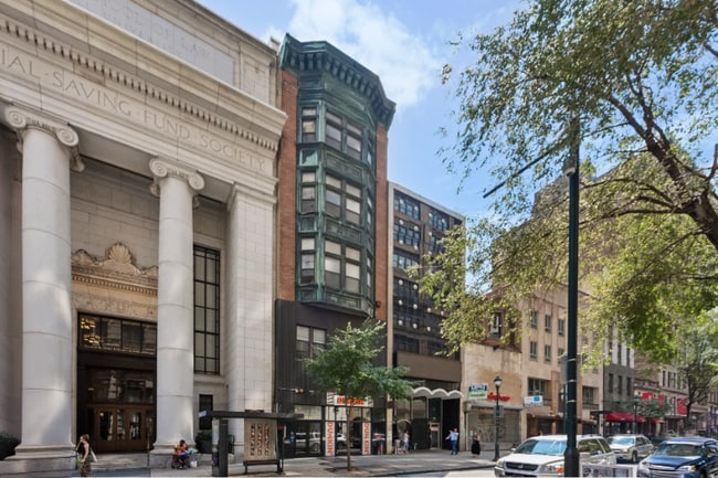 property at 1204 Chestnut St