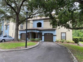 13212 Arbor Isle Dr in Temple Terrace, FL - Building Photo
