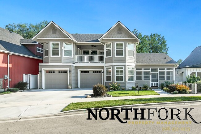 property at 733 W Cowman St