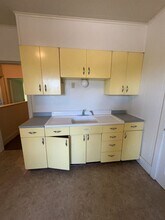 1706 Lakeway Dr in Bellingham, WA - Building Photo - Building Photo