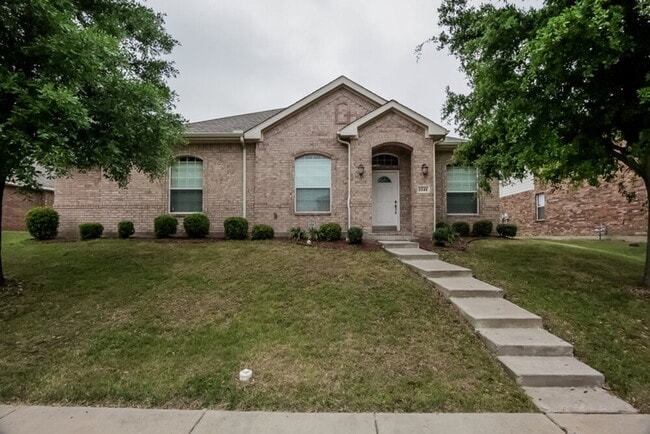 property at 1141 Lakeside Dr