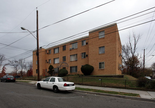 501 60th St NE in Washington, DC - Building Photo - Building Photo