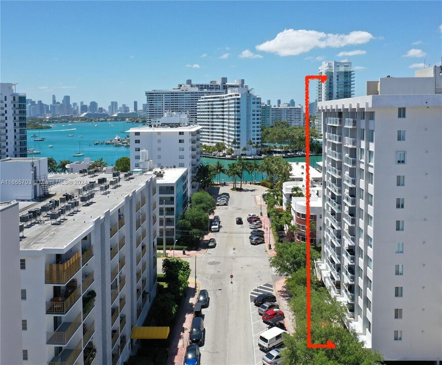 1345 Lincoln Rd in Miami Beach, FL - Building Photo