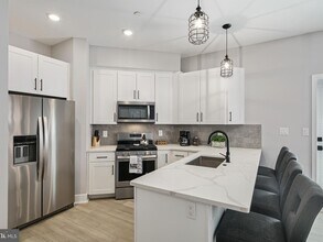 2537 Grays Ferry Ave in Philadelphia, PA - Building Photo - Building Photo