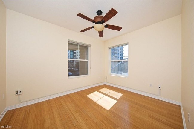 301 W G St in San Diego, CA - Building Photo - Building Photo